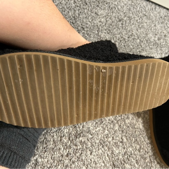 Old Navy women’s black shearling boots size 9 - Picture 3 of 7